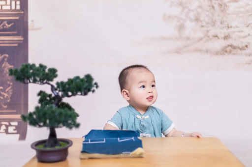 中卫宝宝喊肚子疼怎么回事